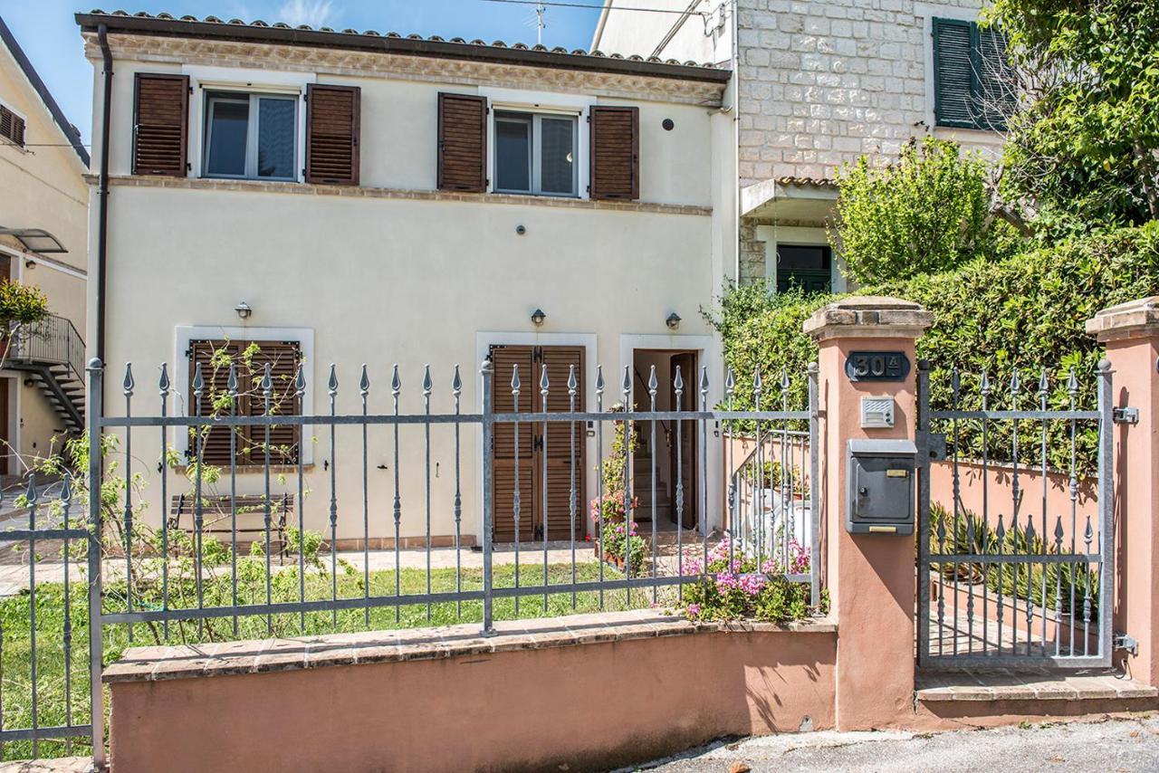 N012 - Numana, Nuovo Bilocale Con Aria Condizionata Apartment Sirolo Exterior foto